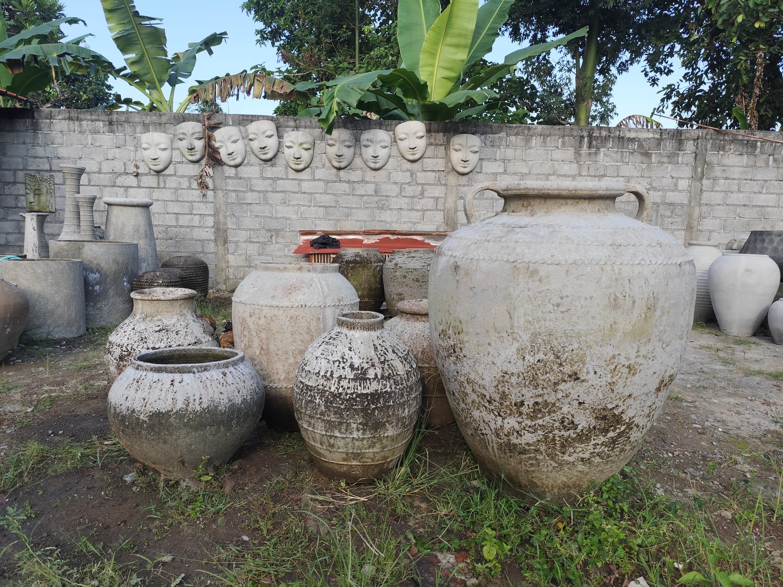 Nipinata Pottery handcraft